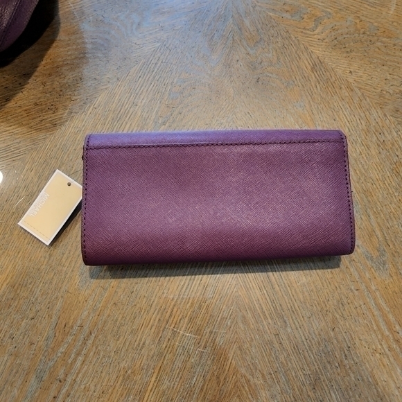 Michael Kors Burgundy Jet Set Lg Shoulder Tote Handbag With Matching Wallet NWT - Picture 11 of 16